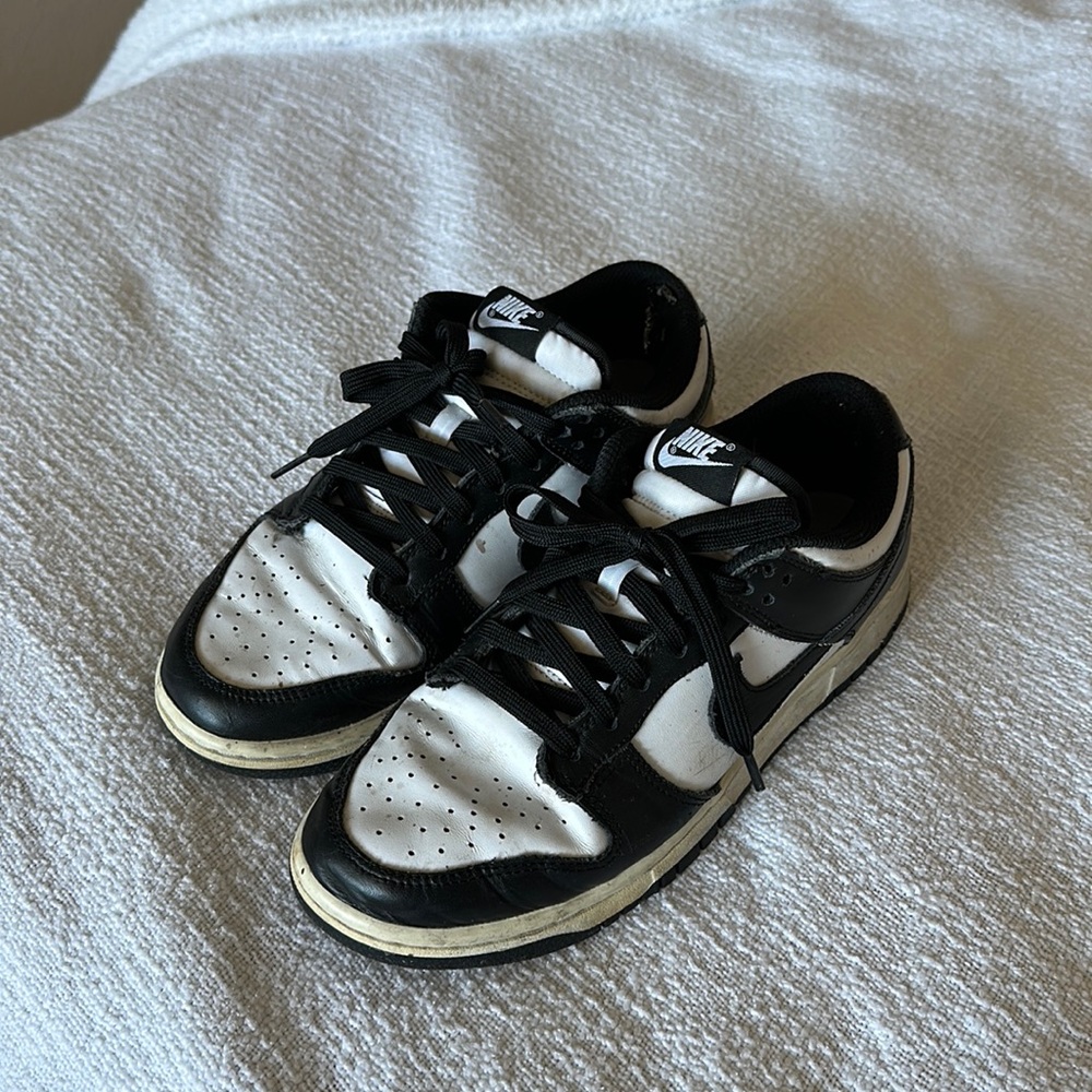 Nike Dunk Low Sneaker in White, Black, & White Size 8 Women’s